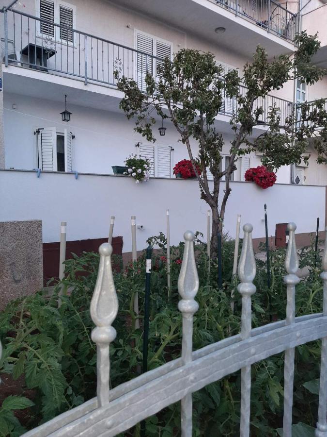Apartment Bracic Vodice Exteriör bild